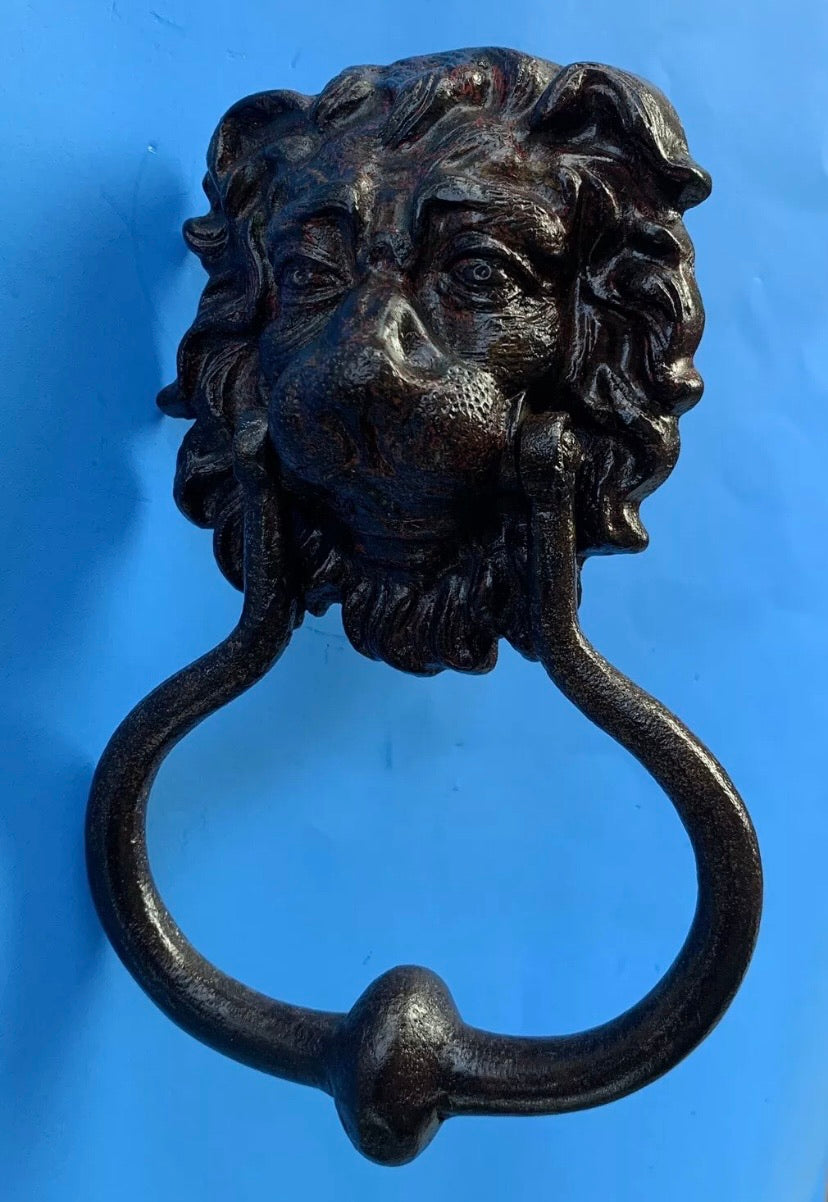 Circa 1750-1840 WORLD CLASS ANTIQUE IRON LION HEAD DOOR KNOCKER